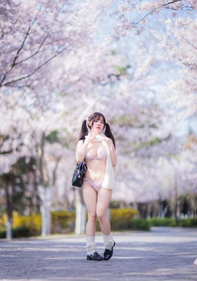 善良的年轻漂亮大馊_HD神马影院手机在线
